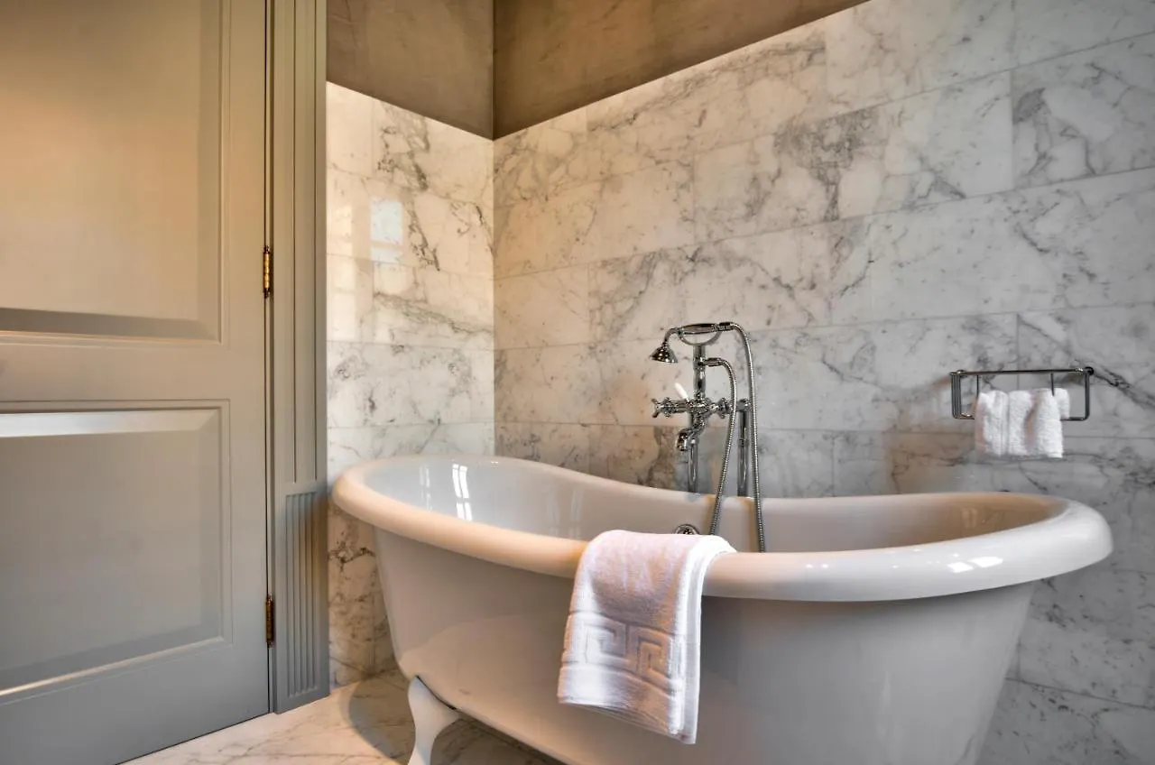 10 Strait Street Apartments Valletta