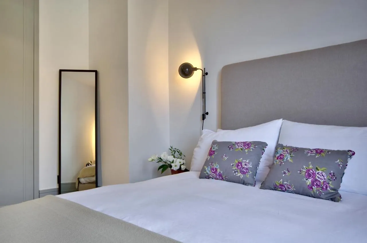 10 Strait Street Apartments Valletta