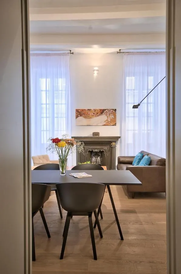 10 Strait Street Apartments Valletta